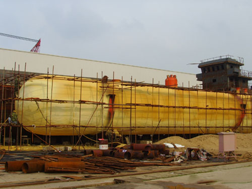 聚脲材料使用噴涂機(jī)實(shí)現(xiàn)良好的防腐防水特性(圖3) 罐體聚脲防腐工程