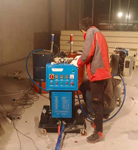 Q2600聚氨酯噴涂冷庫保溫設備